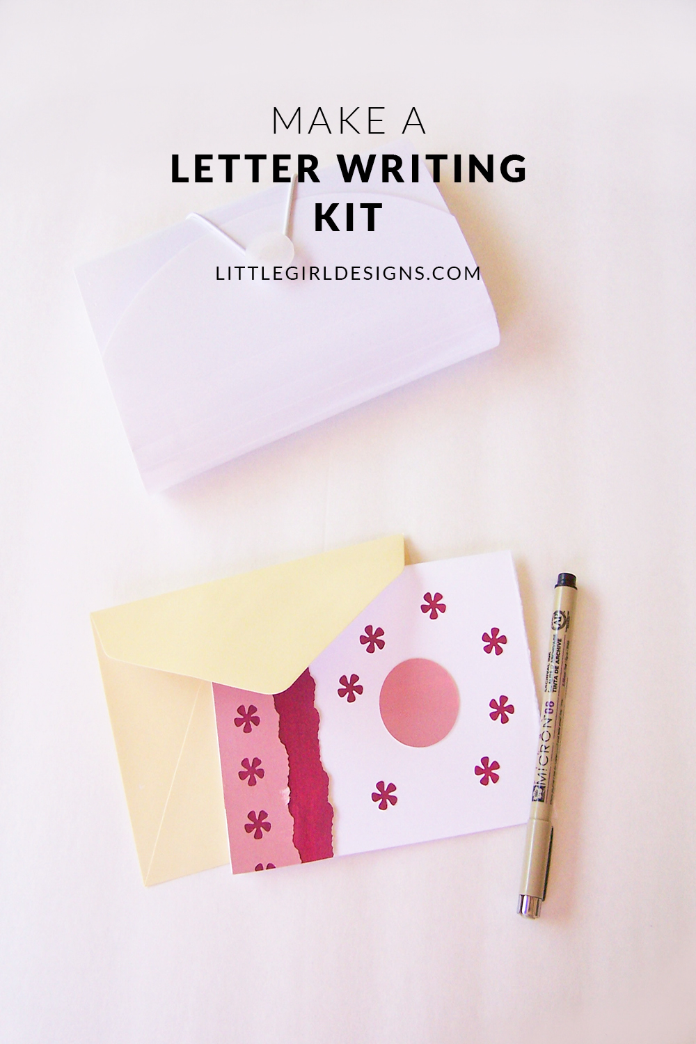 How to make a portable letter writing kit - This kit is just what you need if you'd like to write more letters! Ellen Russel from createinthechaos.com shares her letter writing kit and how you can make one too! @littlegirldesigns.com